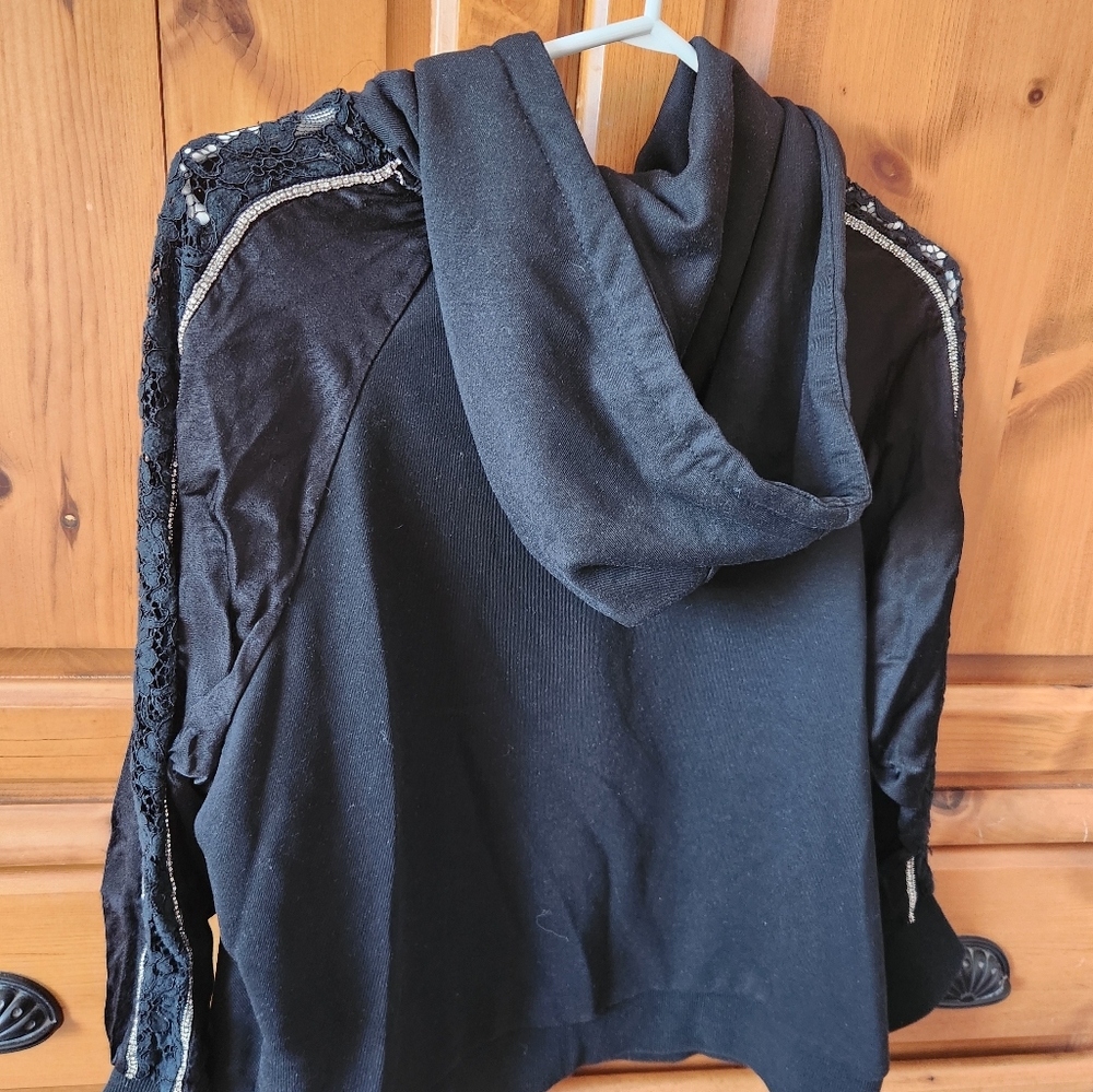 Sweatshirt - Picture 3 of 4